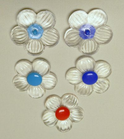 Virág formájú gomb – átlátszó