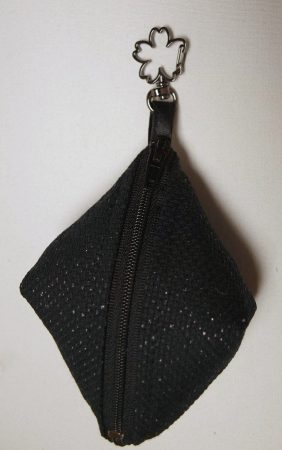 Hímezhető tartó lóherés karabinerrel – fekete lurex aidából