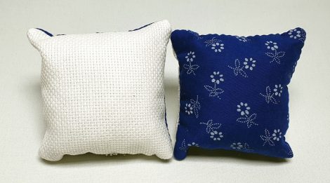 Hímezhető tűpárna - kékfestő